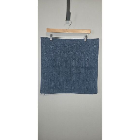 Set of 2 Marine Blue Pillow Covers 18 x 18"Textured Throw Pillow Covers NWOT - Picture 6 of 10